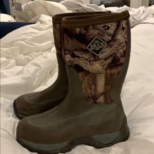 Muck Boots Kids Size 6 GUC